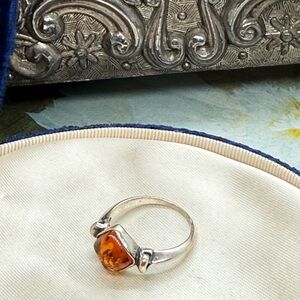 Vintage Sterling silver amber ring
